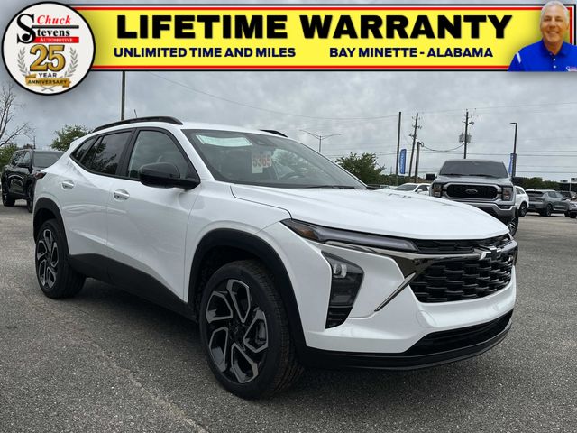 White 2026 Chevrolet Trax RS with 2RS FWD SUV / Crossover Front-Wheel Drive 6-Speed Automatic