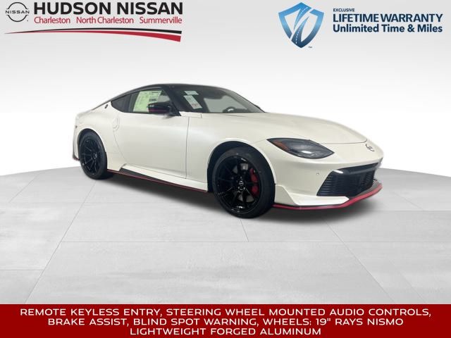 2025 Pearl White Tricoat/Super Black Nissan Z NISMO Coupe