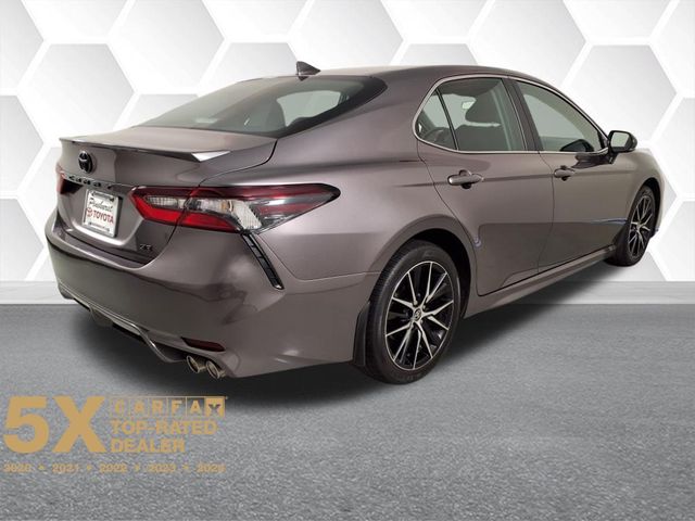 2024 Toyota Camry SE photo