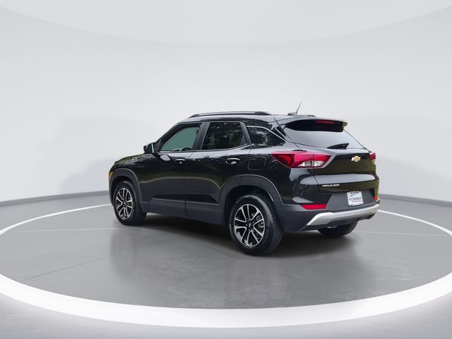 Used 2025 Black Chevrolet LT image 6