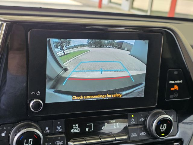 Used 2023 Toyota Highlander SUV