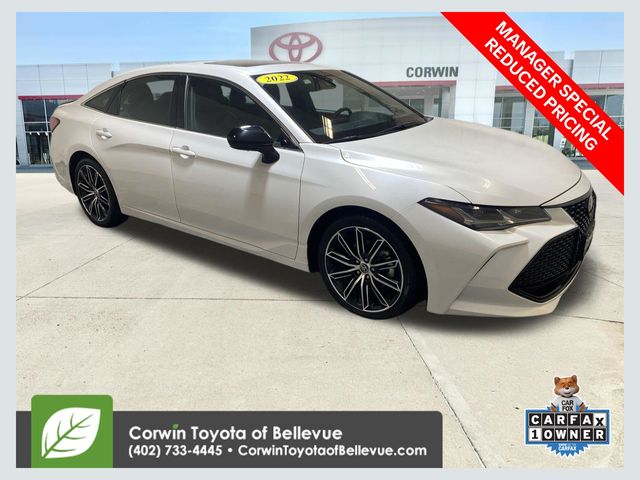 White (Wind Chill Pearl) 2022 Toyota Avalon Sedan Front-Wheel Drive 8-Speed Automatic