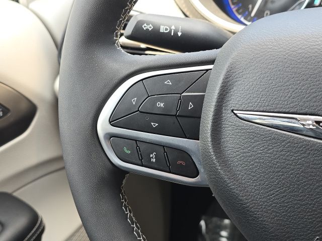 2023 Chrysler Pacifica Touring L:46447A