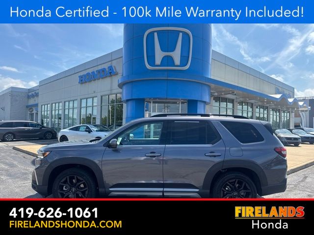 Gray (Modern Steel Metallic) 2025 Honda Pilot SUV / Crossover All-Wheel Drive Automatic