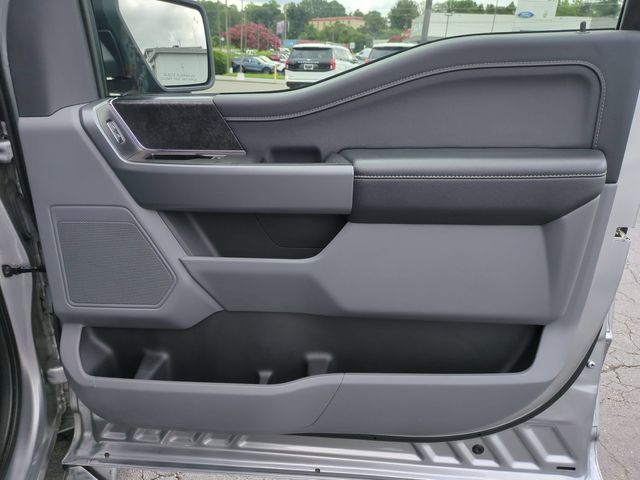 Used 2022 Silver Ford XLT image 32