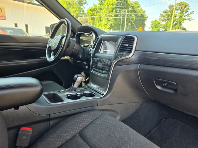 2020 Jeep Grand Cherokee Laredo E:B02330