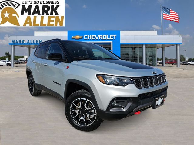 Silver Zynith Metallic Clearcoat 2024 Jeep Compass SUV / Crossover Four-Wheel Drive 8-Speed Automatic