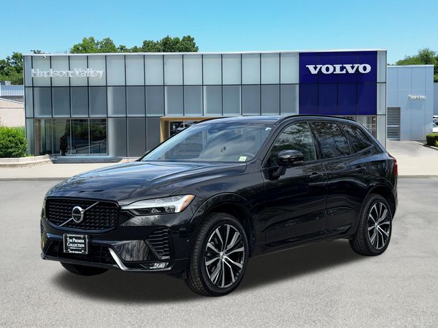 Onyx Black Metallic 2025 Volvo XC60 B5 Plus Dark Theme AWD SUV / Crossover All-Wheel Drive Automatic