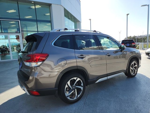 2022 Subaru Forester Touring 11