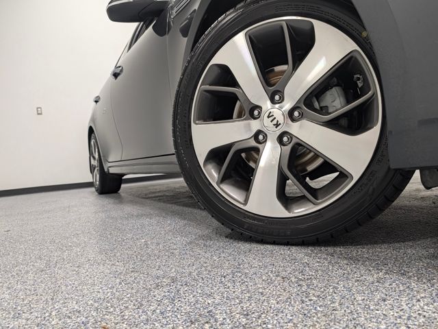 Used 2020 Gray Kia S image 2