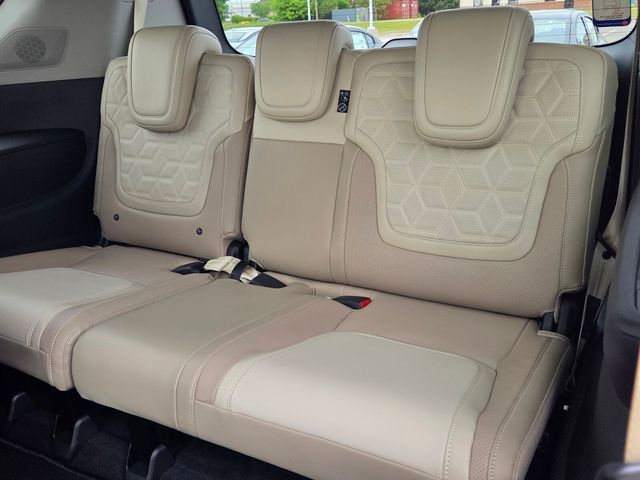 New 2026 White Nissan Platinum image 9