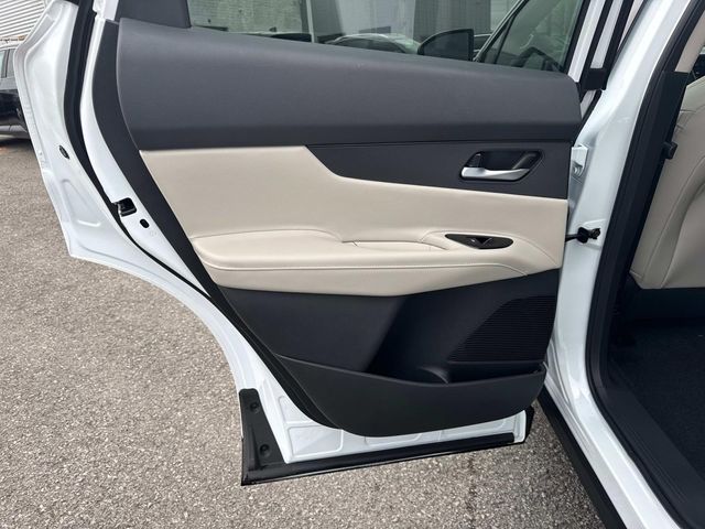 New 2026 White Nissan SL image 15