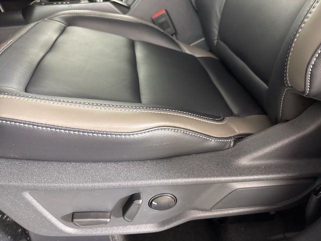 2025 Azure Gray Metallic Tri-Coat Ford Bronco Outer Banks 4X4 SUV