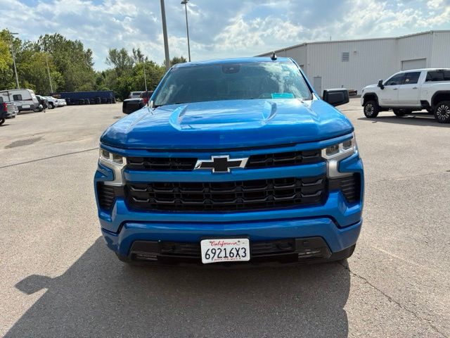 Used 2023 Blue Chevrolet RST image 4