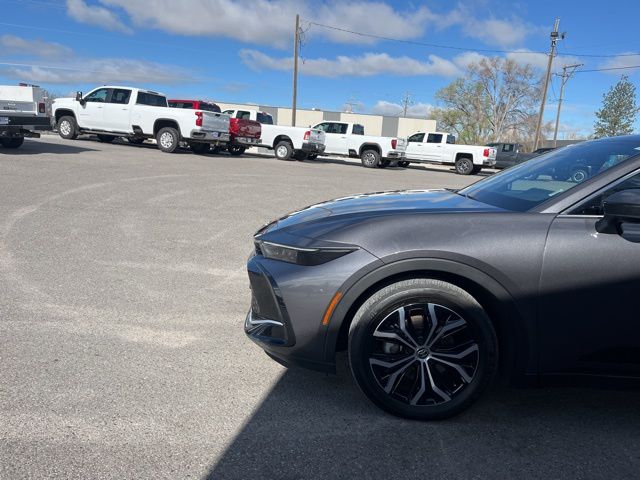 View vehicle photo 4