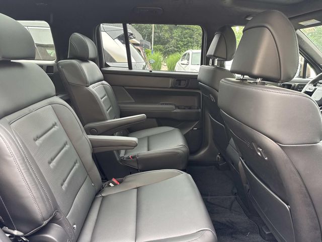 2025 Hyundai Santa Fe - Image 21