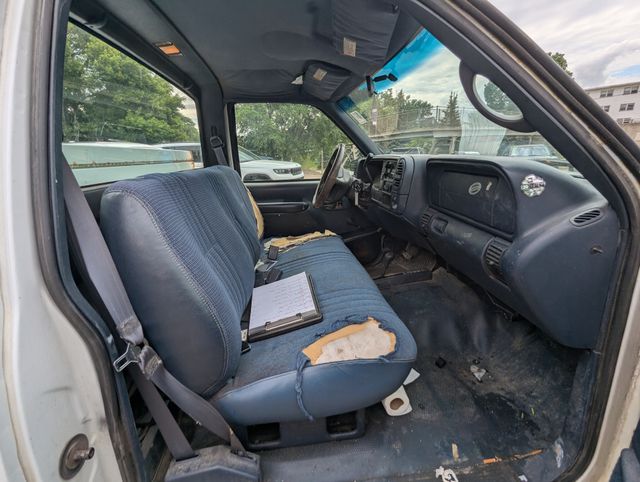 1997 Summit White Chevrolet C/K 1500 Base 4X4 Truck
