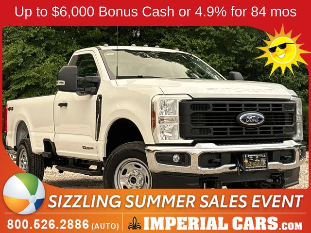 Oxford White 2025 Ford F-250 Super Duty Pickup Truck Four-Wheel Drive Automatic