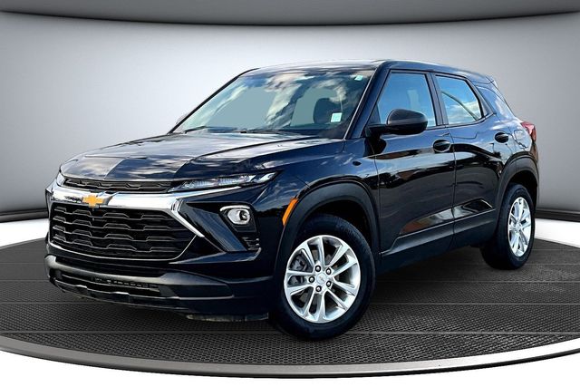 Mosaic Black Metallic 2025 Chevrolet Trailblazer LS FWD SUV / Crossover Front-Wheel Drive Continuously Variable Transmission