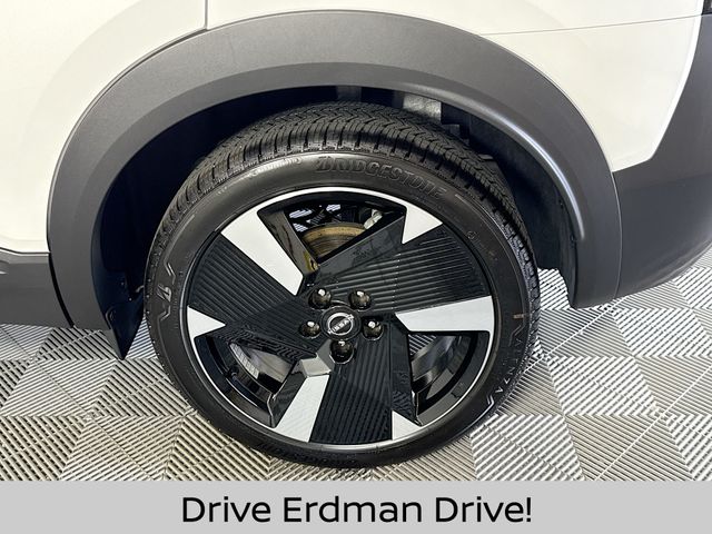 Used 2025 Nissan Kicks SUV