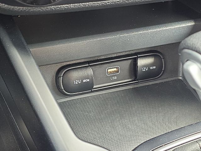 2025 Kia Soul LX:B02320