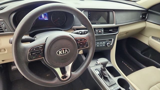 2016 Kia Optima LX Green at Autostrade
