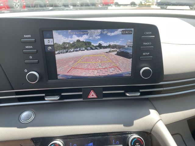 Used 2025 Hyundai Elantra Sedan