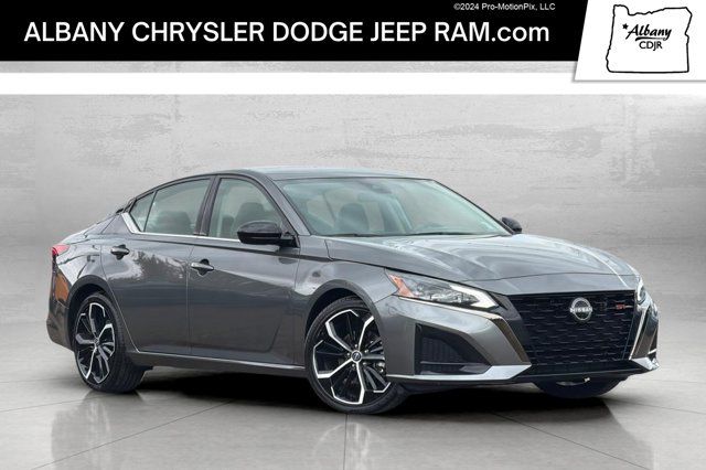 Gray (Gun Metallic) 2024 Nissan Altima Sedan Front-Wheel Drive Continuously Variable Transmission