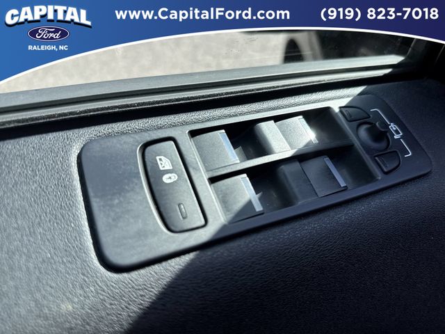 Used 2019  Land Rover HSE image 21