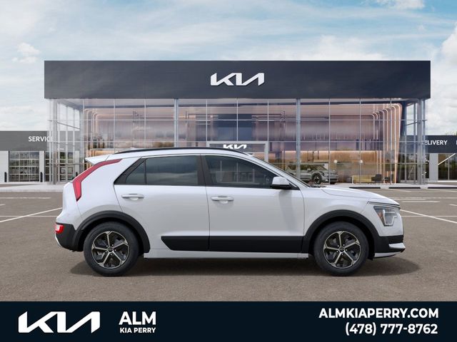 2025 Kia Niro LX photo 7