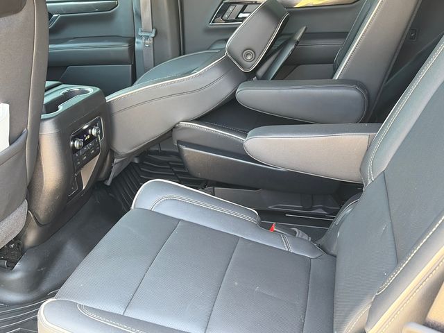 Used 2025 GMC Yukon SUV