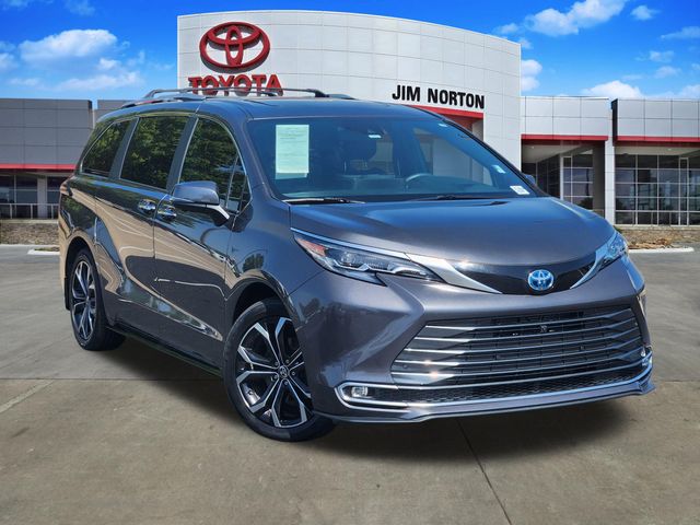 2025 Toyota Sienna Platinum 7-Passenger FWD