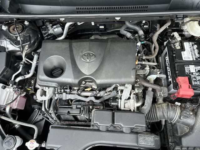 Used 2020 Gray Toyota XLE Premium image 28