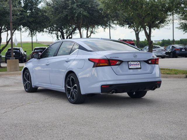 2025 Nissan Altima 2.5 SR photo 4