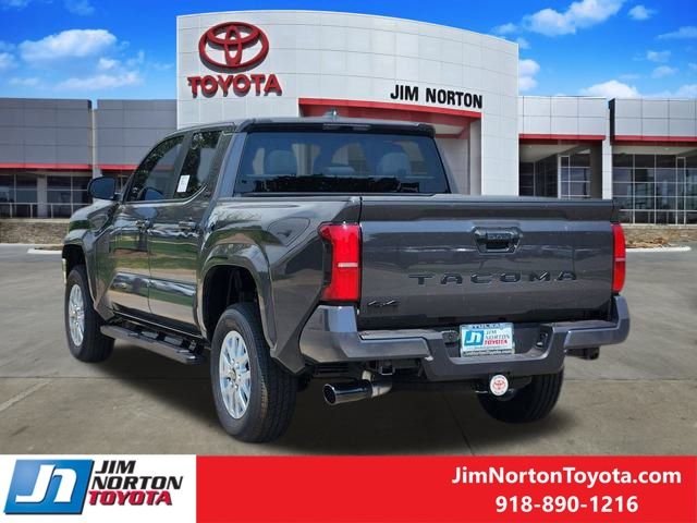 2025 Toyota Tacoma SR5 Double Cab photo 5