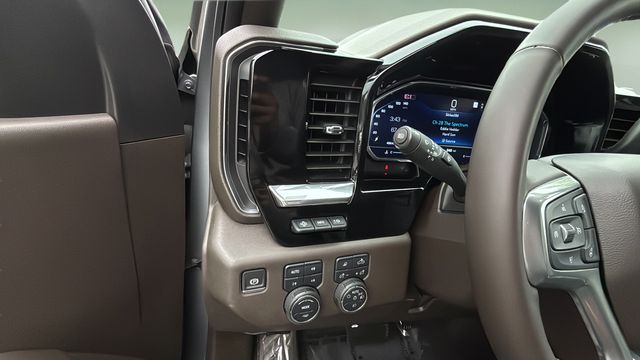 Used 2025 Gray Chevrolet LTZ image 22