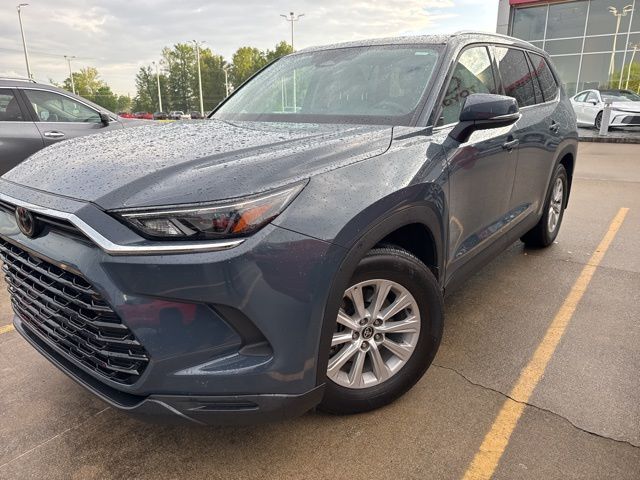 White (Cloud) 2024 Toyota Grand Highlander XLE AWD SUV / Crossover All-Wheel Drive 8-Speed Automatic