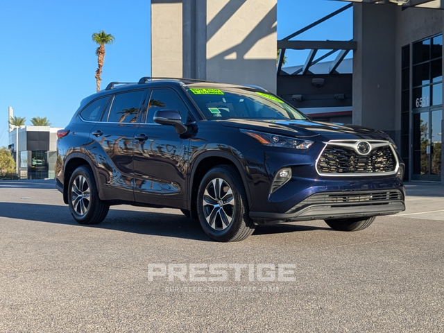 2022 Toyota Highlander XLE 4