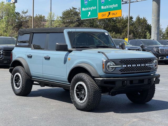 Area 51 2022 Ford Bronco Badlands Advanced 4-Door 4WD SUV / Crossover Four-Wheel Drive 7-Speed Manual