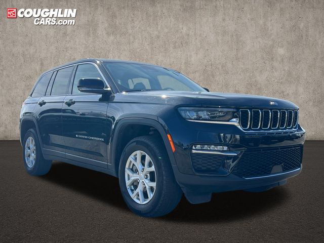 Diamond Black Crystal Pearlcoat 2023 Jeep Grand Cherokee SUV / Crossover Four-Wheel Drive 8-Speed Automatic