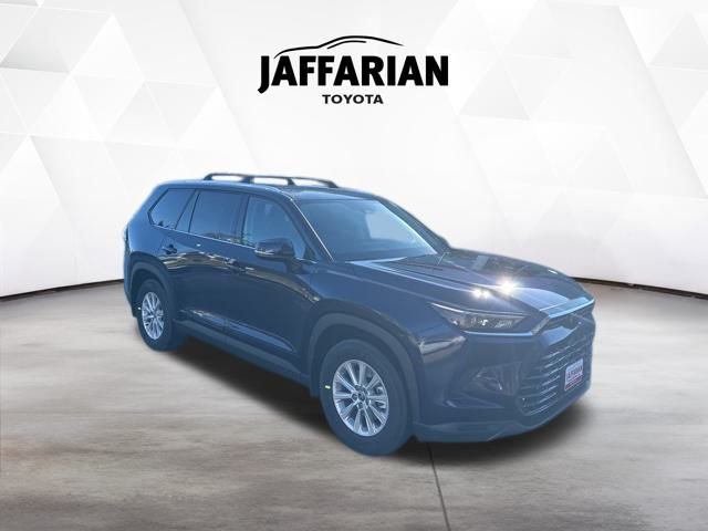 2026 Toyota Grand Highlander XLE's photo