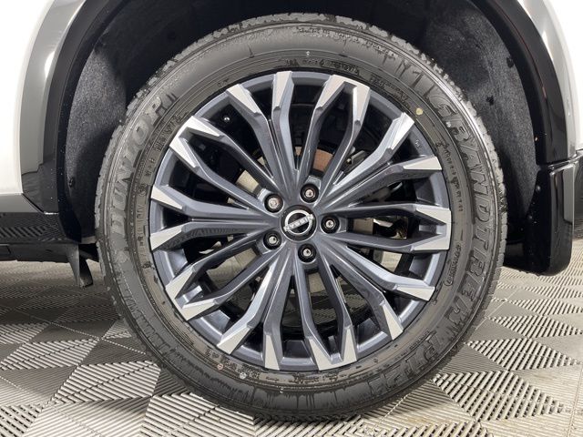 2025 Everest White Pearl Nissan Rogue Platinum FWD SUV
