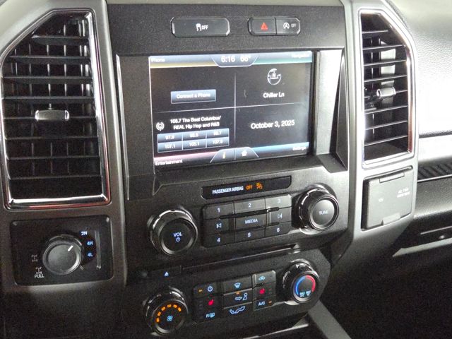 2015 Ford F-150 XLT photo 21