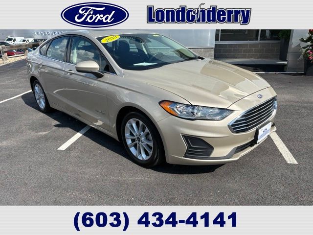 White Gold Metallic 2019 Ford Fusion Hybrid Sedan Front-Wheel Drive Continuously Variable Transmission