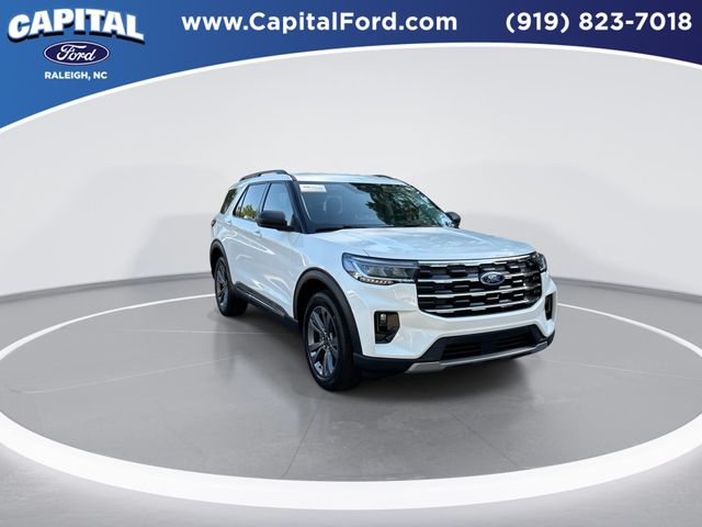 Certified Used 2025 Star White Ford Active image 2