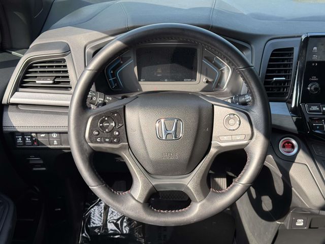 Used 2023 Honda Odyssey Van