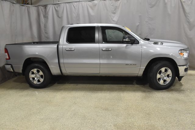 View vehicle photo 3