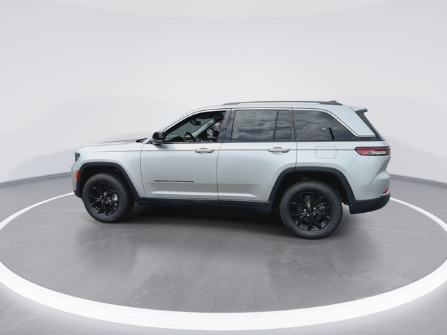 Used 2022 Silver Jeep Limited image 6