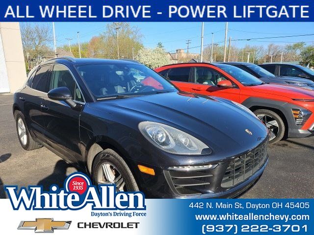 Jet Black Metallic 2015 Porsche Macan S AWD SUV / Crossover All-Wheel Drive 7-Speed Automatic