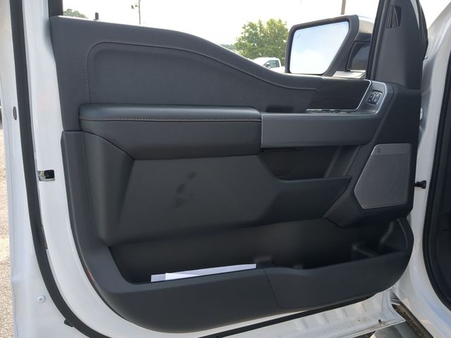 New 2026 Oxford White Ford Lariat® image 13